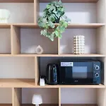 Appartement Cozy In Centre Of 10 Vrsovice Praag