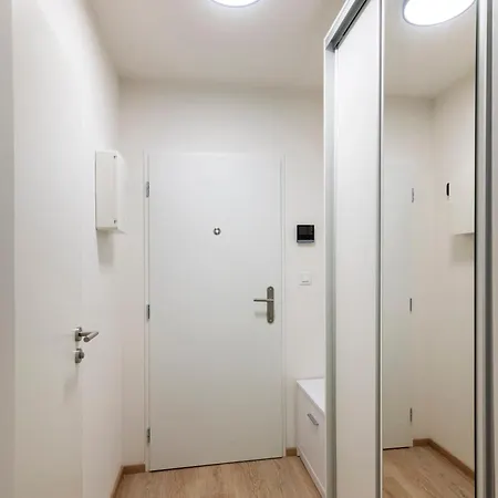 Апартаменты Cozy In Centre Of 10 Vrsovice *